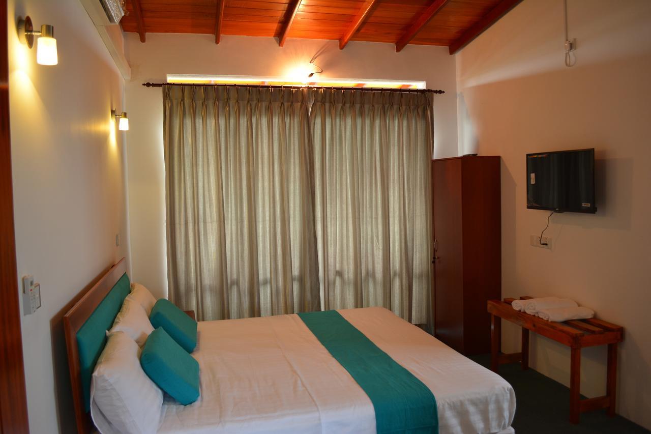 West Inn Colombo Exterior photo