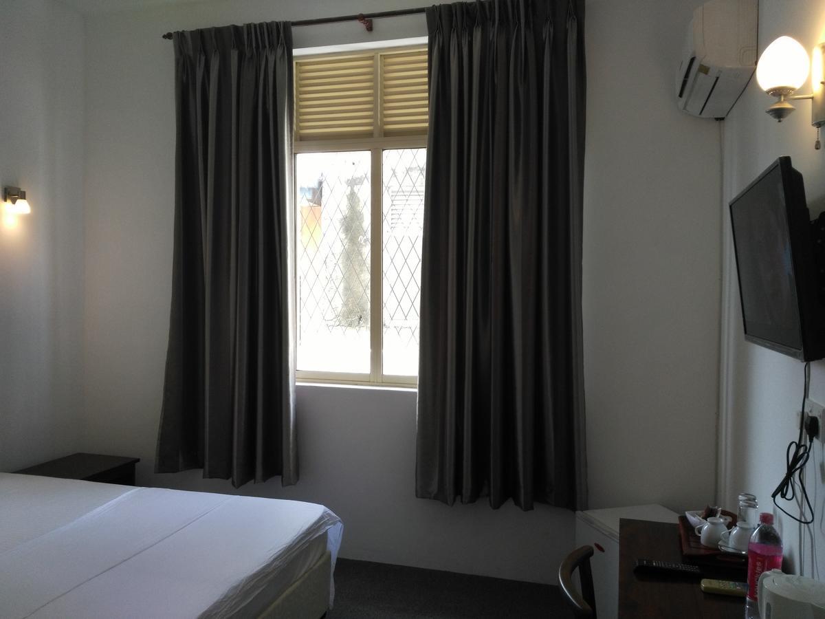 West Inn Colombo Exterior photo